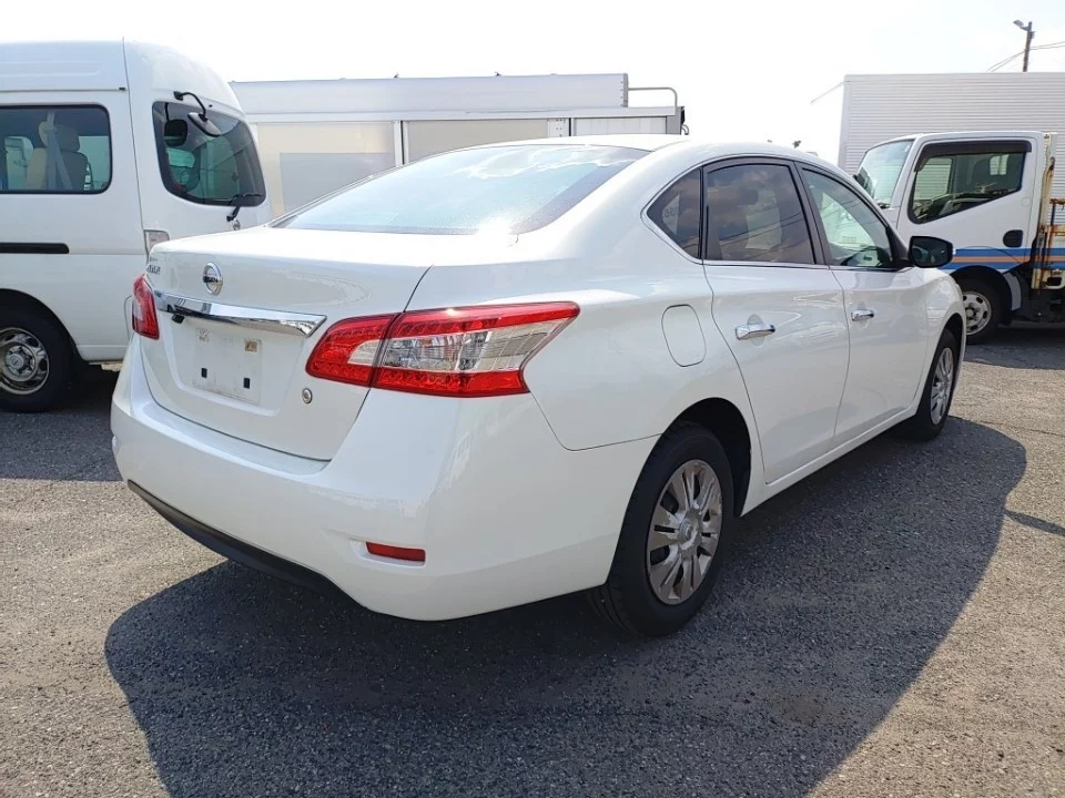 Nissan BLUEBIRD SYLPHY TB17 2019